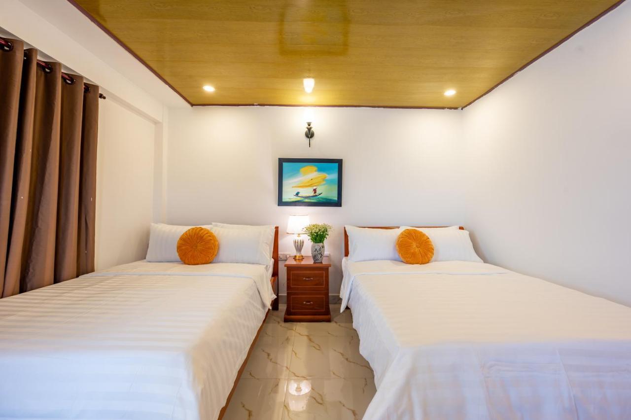 Golden Sun Hotel Хойан Экстерьер фото